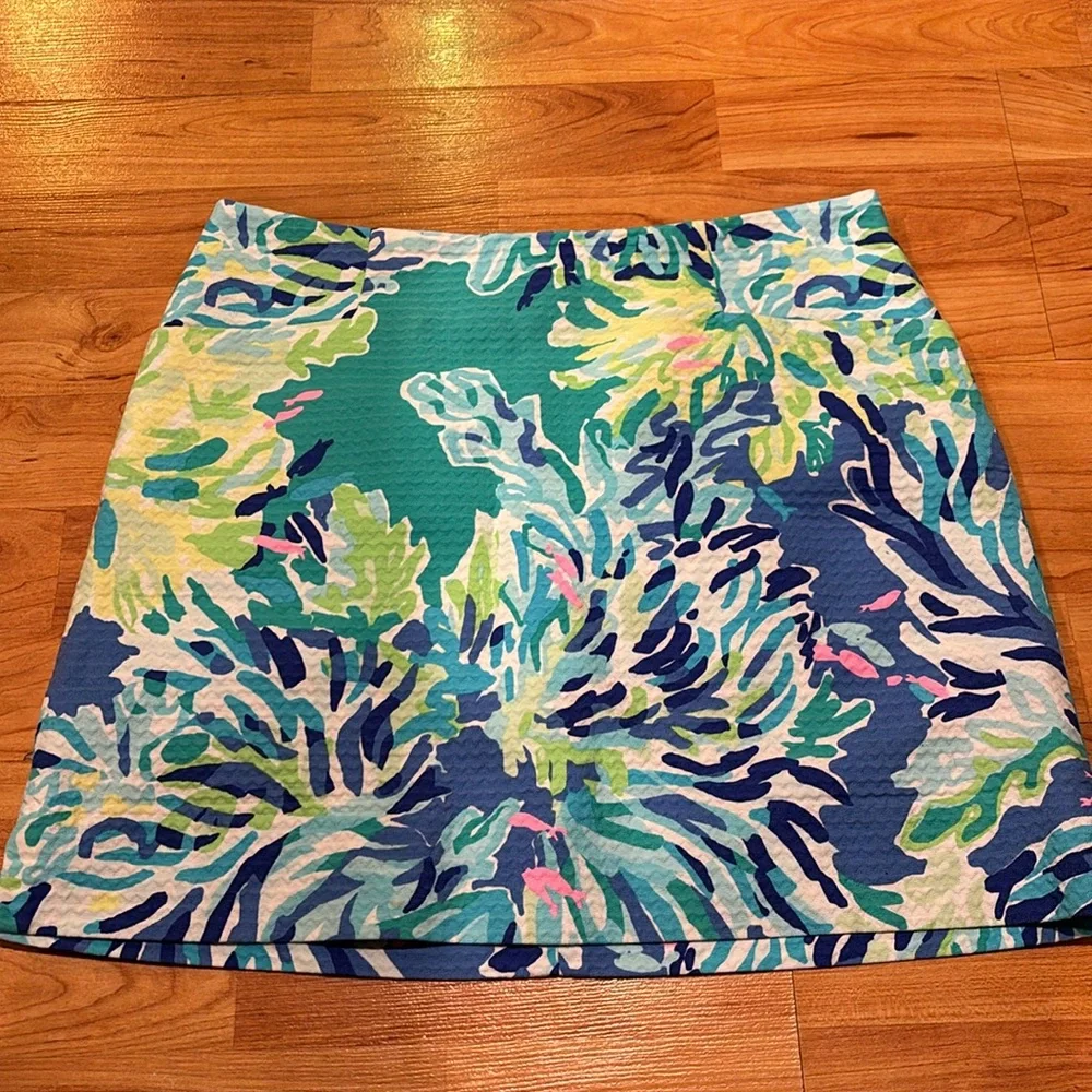 Lilly Pulitzer Skort - Picture 2 of 6